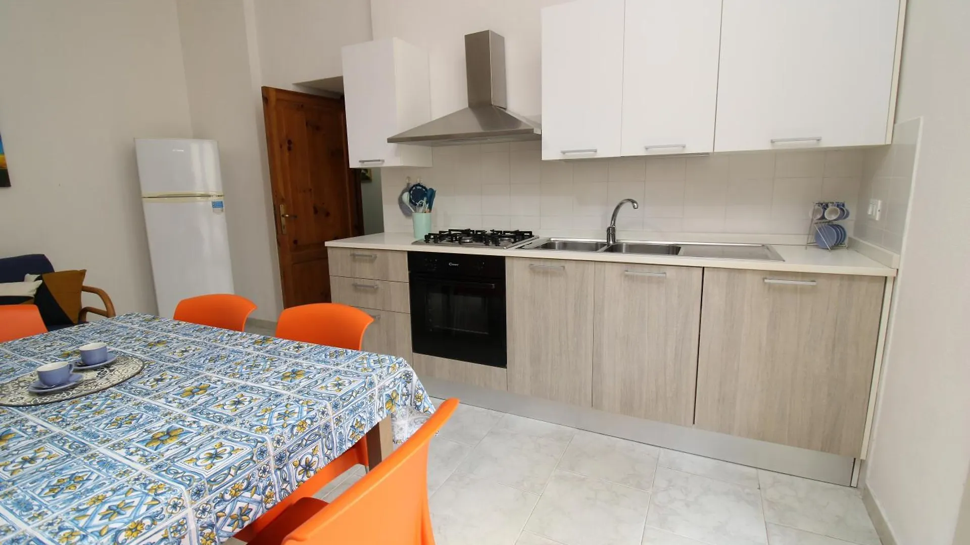 Farri'S Apartment La Caletta
